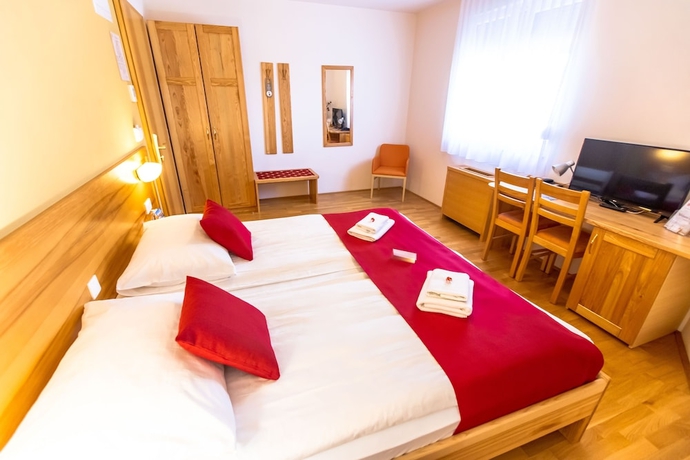 Imagen de la habitación del Hotel Bau. Foto 7