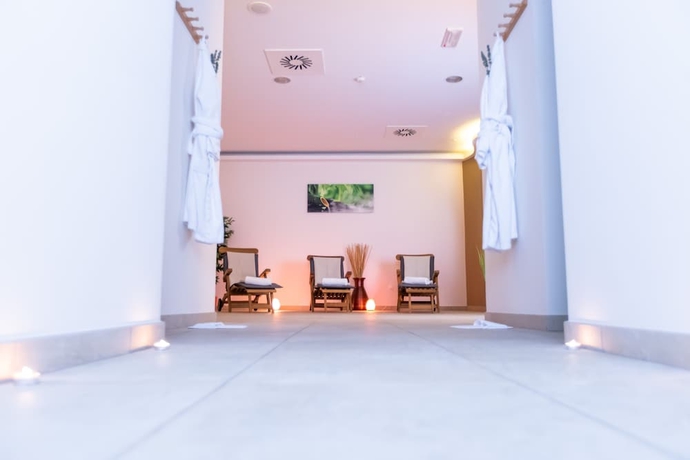 Imagen de la piscina del Hotel Bau. Foto 19