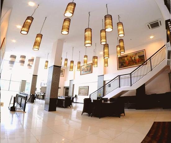 Imagen de los interiores del Hotel Bauan Plaza. Foto 19