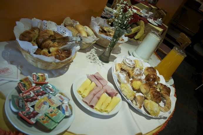 Imagen del bar/restaurante del Hotel Bauen Suite Hotel. Foto 2