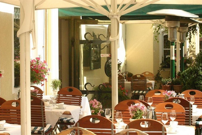 Imagen del bar/restaurante del Hotel Bauer and Restaurant. Foto 1