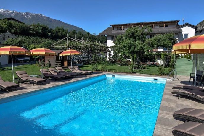 Imagen de la piscina del Hotel Bauhof. Foto 16
