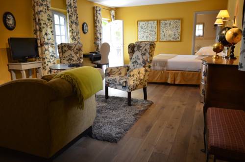 Imagen de la habitación del Hotel Baumanière Les Baux De Provence. Foto 5