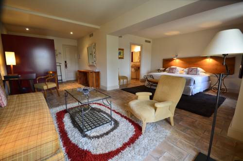 Imagen de la habitación del Hotel Baumanière Les Baux De Provence. Foto 16