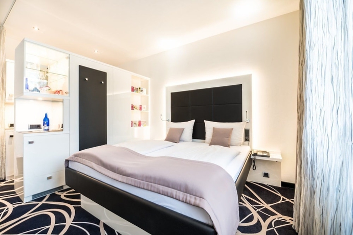 Imagen de la habitación del Hotel B&auml;der Park. Foto 3