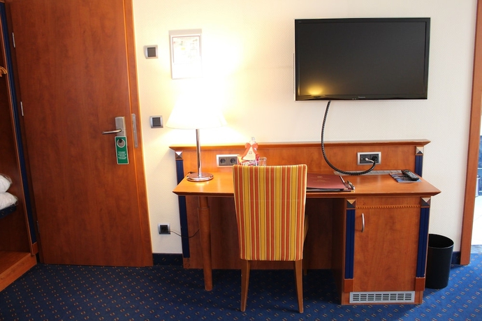 Imagen de la habitación del Hotel B&auml;der Park. Foto 9