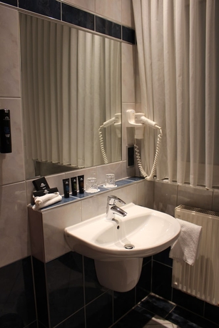 Imagen de la habitación del Hotel B&auml;der Park. Foto 16