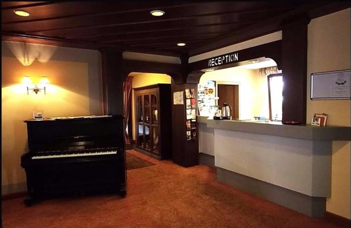 Imagen de los interiores del Hotel B&auml;ren, Leimen. Foto 17