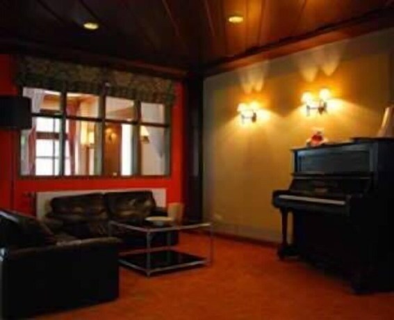 Imagen de los interiores del Hotel B&auml;ren, Leimen. Foto 19