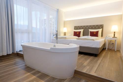 Imagen de la habitación del Hotel B&auml;ren Titisee. Foto 6