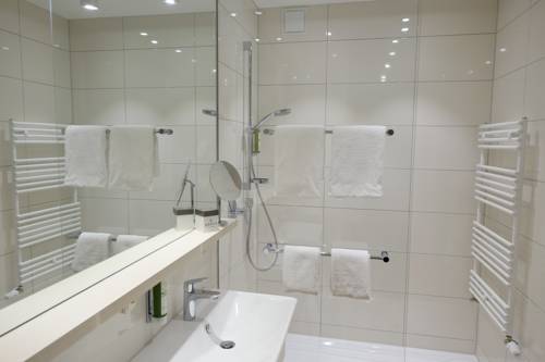 Imagen de la habitación del Hotel B&auml;ren Titisee. Foto 8
