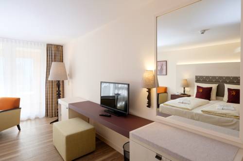 Imagen de la habitación del Hotel B&auml;ren Titisee. Foto 11