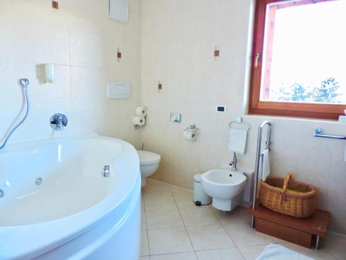 Imagen de la habitación del Hotel Baumwirt. Foto 7