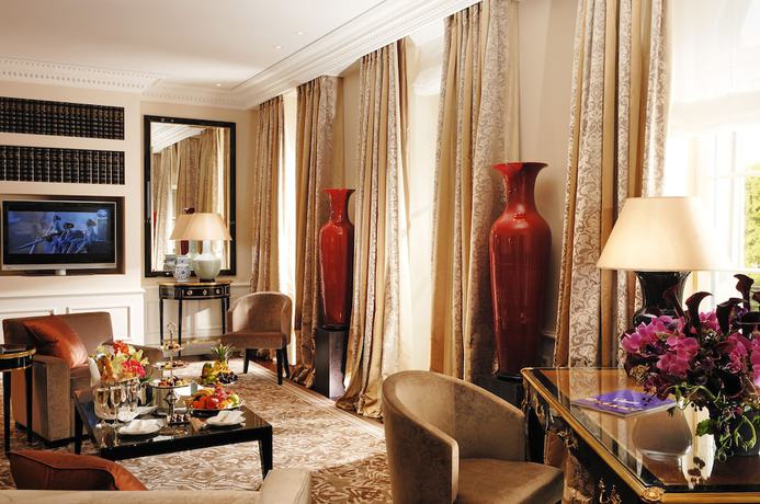 Imagen de la habitación del Hotel Baur Au Lac. Foto 6