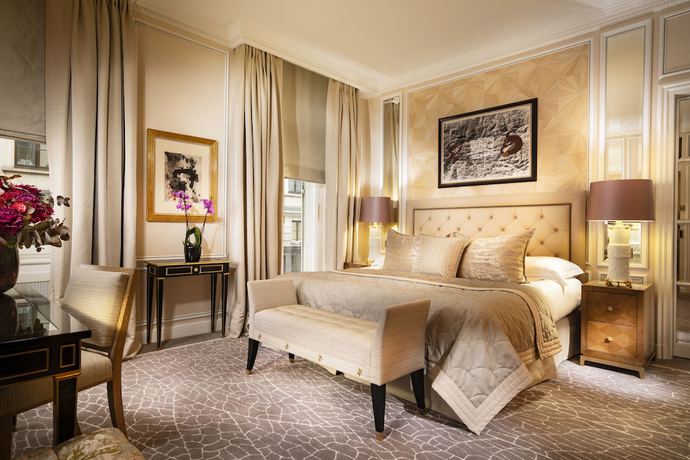 Imagen de la habitación del Hotel Baur Au Lac. Foto 7