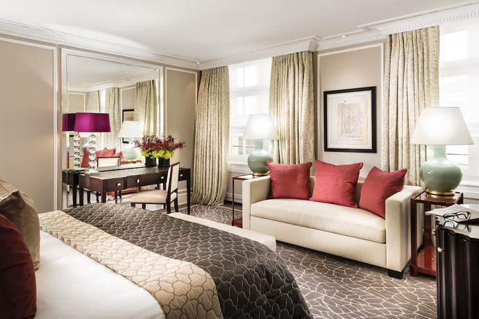 Imagen de la habitación del Hotel Baur Au Lac. Foto 8