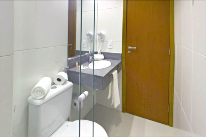 Imagen de la habitación del Hotel Bauru Office. Foto 15
