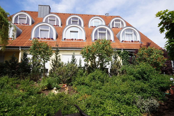 Imagen de los exteriores del Hotel Bauschheimer Hof. Foto 14