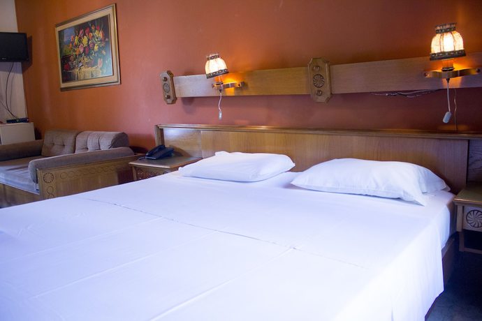 Imagen de la habitación del Hotel Bavaria, Asunción. Foto 1