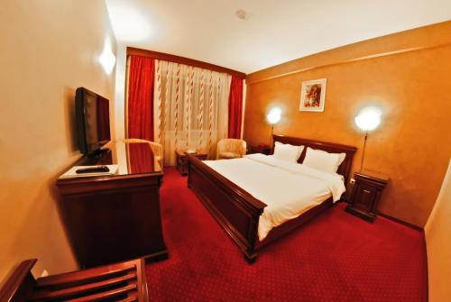 Imagen de la habitación del Hotel Bavaria, Craiova. Foto 6
