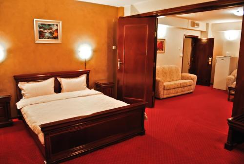 Imagen de la habitación del Hotel Bavaria, Craiova. Foto 7
