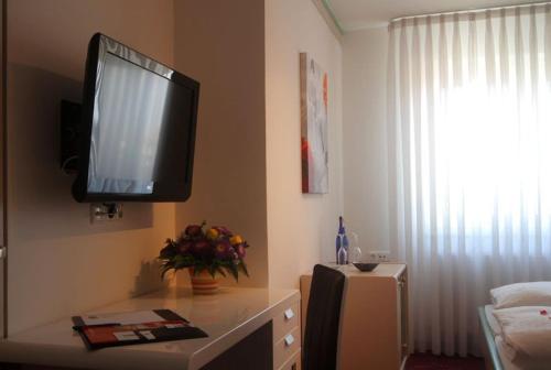Imagen de la habitación del Hotel Bavaria, Ingolstadt. Foto 14