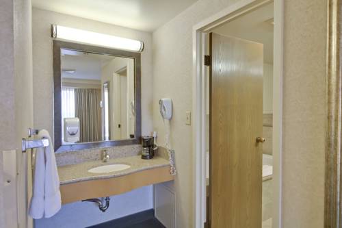 Imagen de la habitación del Hotel Bavarian Inn Lodge. Foto 3