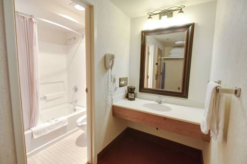 Imagen de la habitación del Hotel Bavarian Inn Lodge. Foto 12