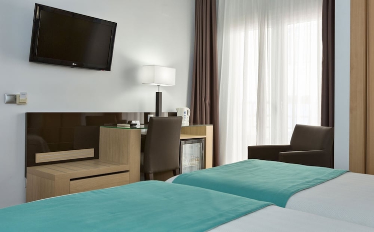 Imagen de la habitación del Hotel Baviera, Marbella. Foto 5