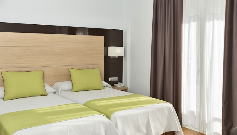 Imagen de la habitación del Hotel Baviera, Marbella. Foto 14