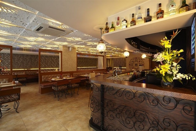 Imagen del bar/restaurante del Hotel Bawa Continental. Foto 3