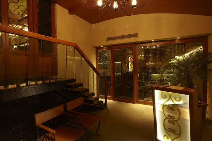 Imagen de los interiores del Hotel Bawa Continental. Foto 10