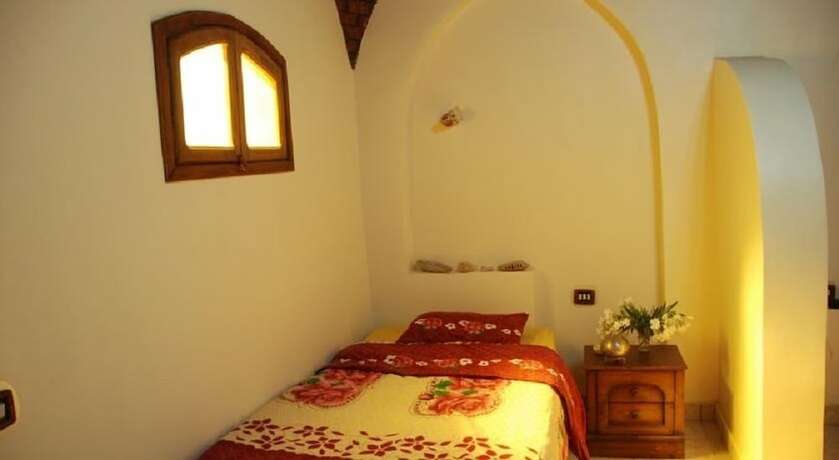 Imagen de la habitación del Hotel Bawiti Oasis Resort. Foto 17