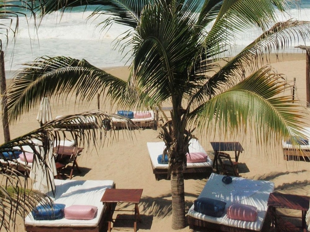 Imagen de los exteriores del Hotel Baxar. Foto 13