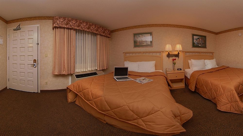 Imagen de la habitación del Hotel Bay Area Inn & Suites. Foto 3