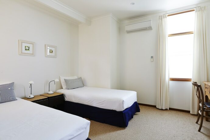 Imagen general del Hotel Bay Beach House. Foto 14