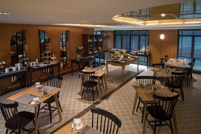 Imagen del bar/restaurante del Hotel Bay Beach Resort. Foto 10