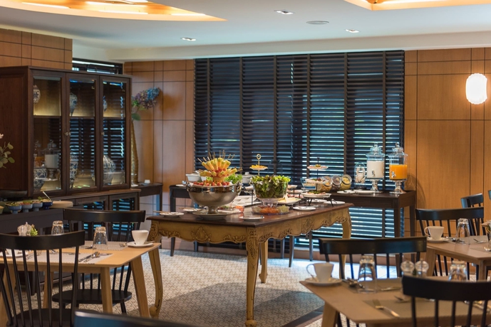 Imagen del bar/restaurante del Hotel Bay Beach Resort. Foto 11