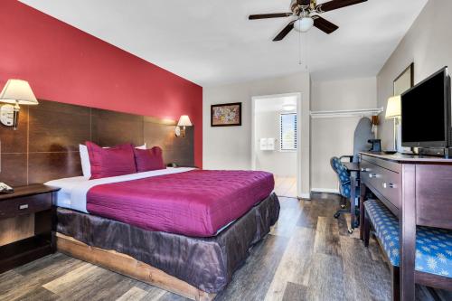 Imagen de la habitación del Hotel Bay Breeze Inn. Foto 5