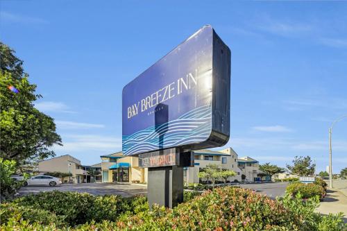 Imagen de los exteriores del Hotel Bay Breeze Inn. Foto 8