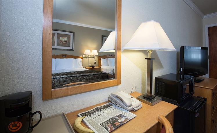 Imagen de la habitación del Hotel Bay Bridge Inn. Foto 6