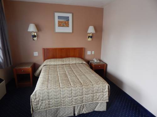 Imagen de la habitación del Hotel Bay Bridge Inn, Oakland. Foto 2