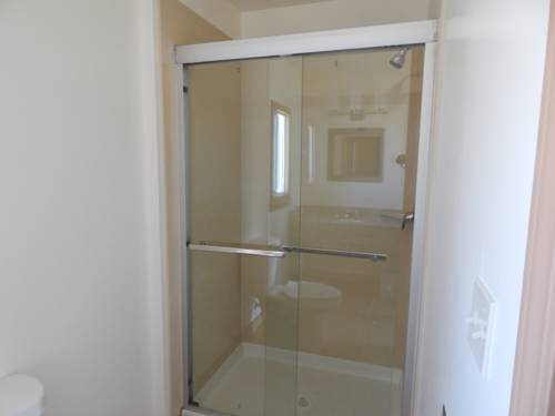 Imagen de la habitación del Hotel Bay Bridge Inn, Oakland. Foto 5