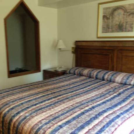 Imagen de la habitación del Hotel Bay City Motor Inn. Foto 10