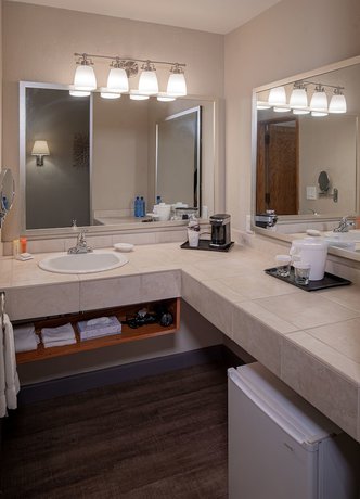 Imagen de la habitación del Hotel Bay Club and Marina. Foto 2