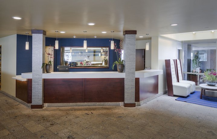 Imagen de los interiores del Hotel Bay Club and Marina. Foto 19