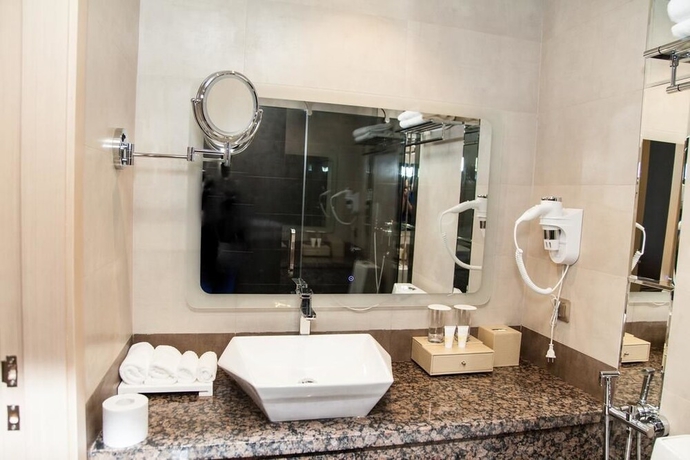 Imagen de la habitación del Hotel Bay Garden. Foto 17