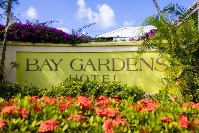 Imagen de los exteriores del Hotel Bay Gardens. Foto 13