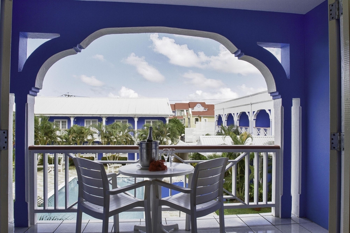 Imagen de la habitación del Hotel Bay Gardens Inn. Foto 6