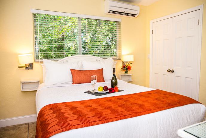 Imagen de la habitación del Hotel Bay Harbor Lodge. Foto 18